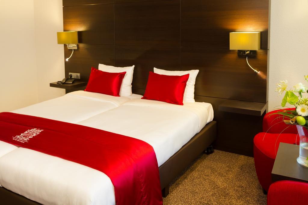 Der Valk Avifauna 4*