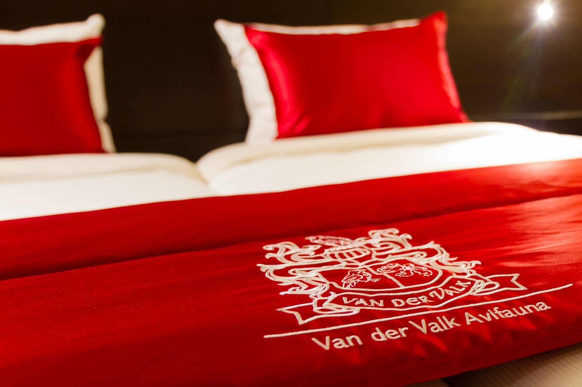 Der Valk Avifauna 4*